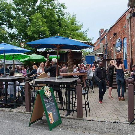 The Harbourfront Inn Saint Catharines Экстерьер фото